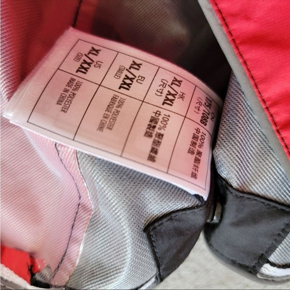 Disney Black and Red Mickey Mouse Men’s Poncho Rain NWT XL/XXL - Picture 8 of 9